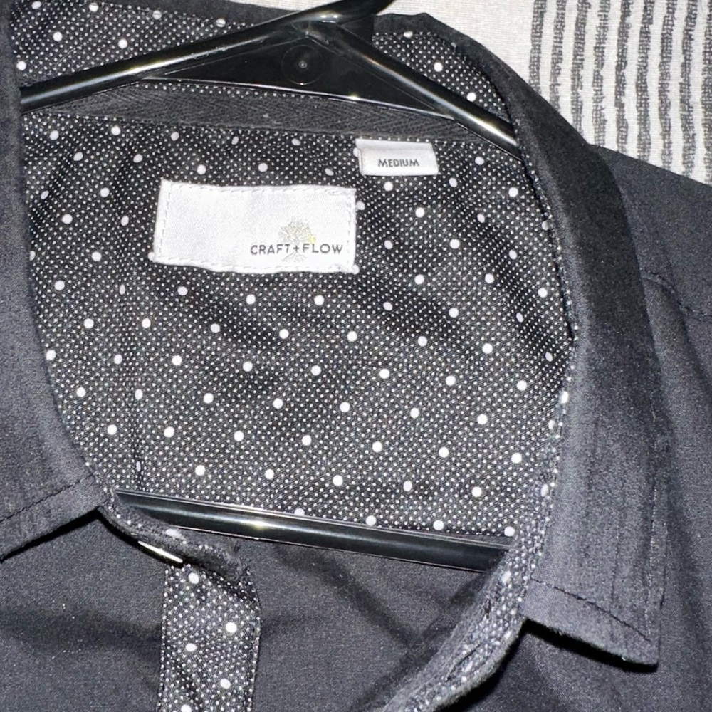 Blacks men’s short sleeve shirt